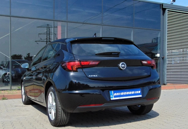 Opel Astra cena 63500 przebieg: 95303, rok produkcji 2019 z Sokółka małe 277